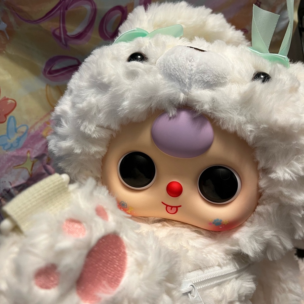 400% Baby Three Plush Toy is a 400% huggable backpack - Picture 2 of 13